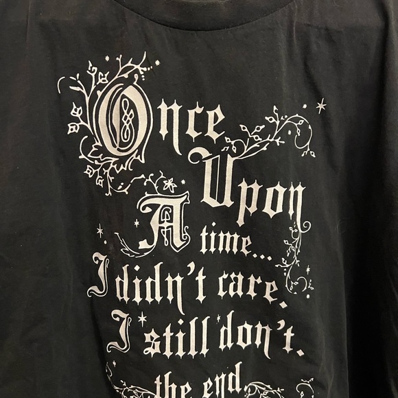 Hot topic once upon a time women’s tee shirt new with tags size large Halloween - Picture 5 of 8